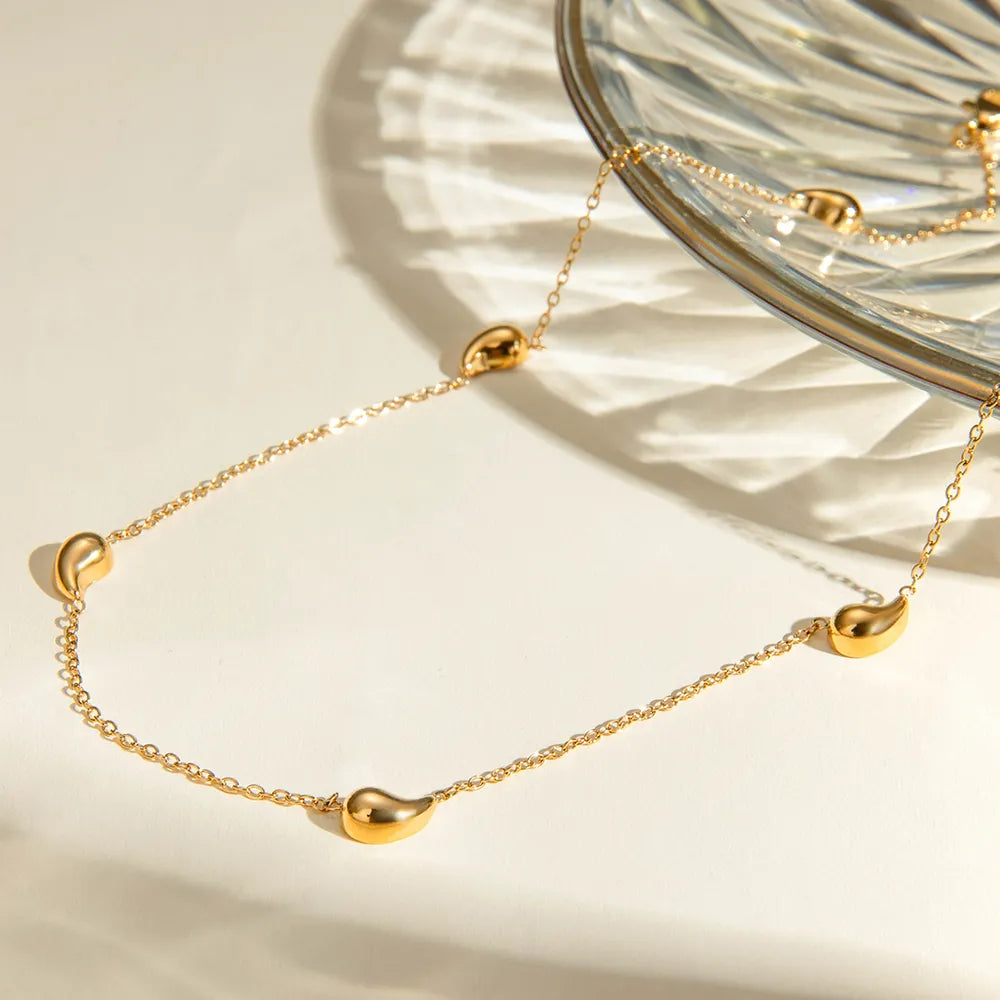 Golden Beaded Necklace: Simple Elegance in Every Detail