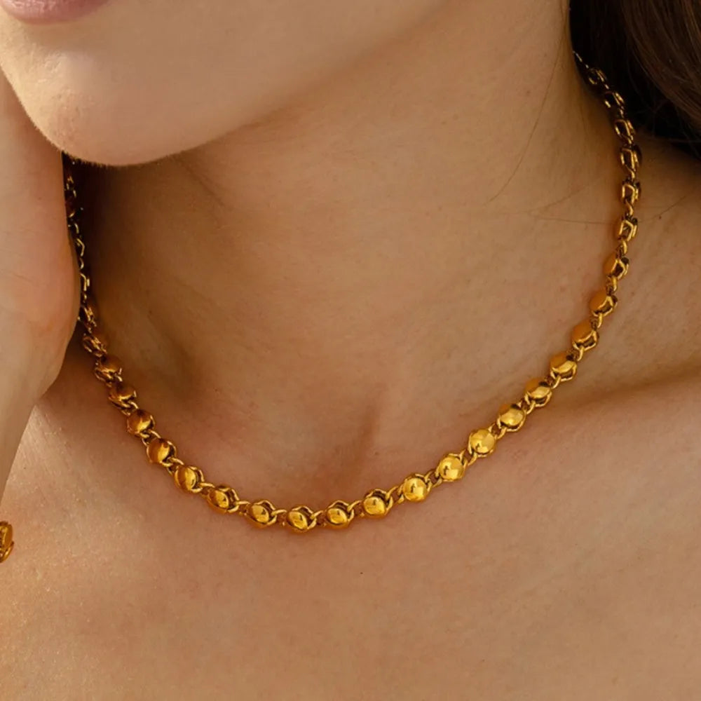 Beaded Necklace: Timeless Elegance and Refinement