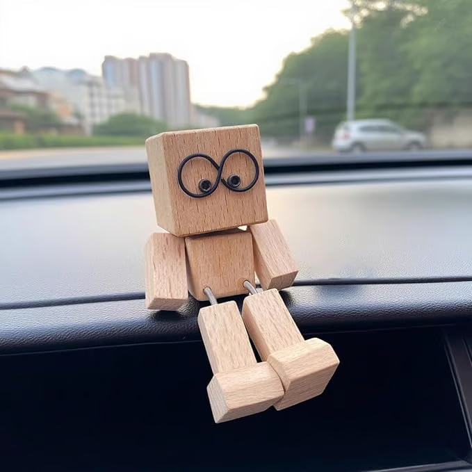 Shaking Feet Wooden Doll with 12PCS Magnetic Expressions