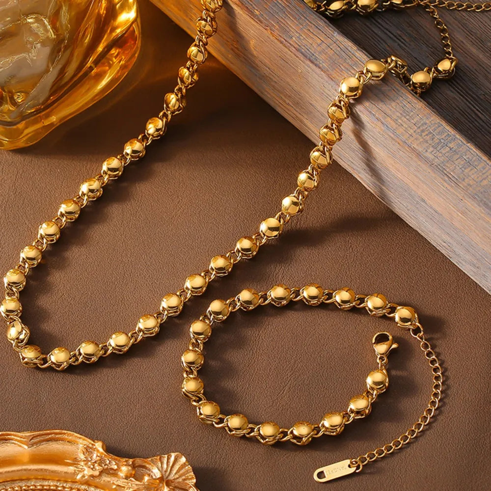 Beaded Necklace: Timeless Elegance and Refinement