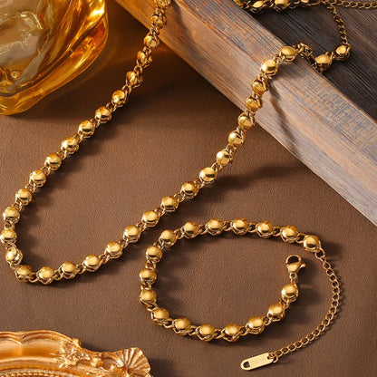 Beaded Necklace: Timeless Elegance and Refinement